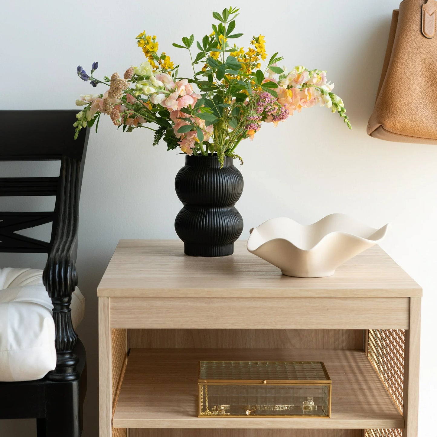 Ruffle Pearled Candle Gift Set